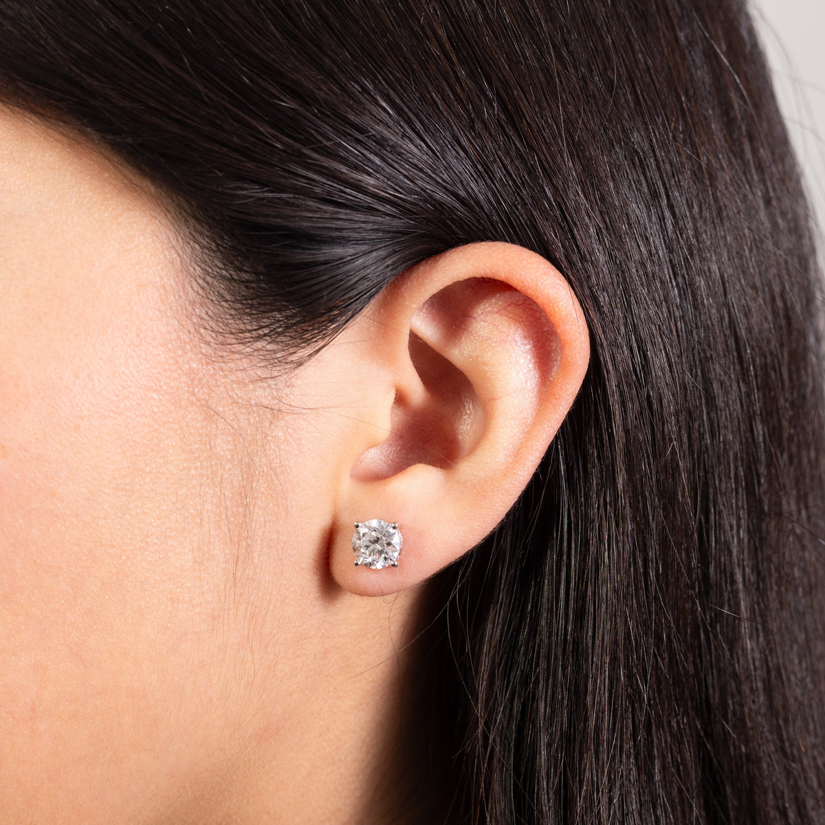 Broquel de Oro Blanco 14K Brillante corte REDONDO LAB 1.5- 2.0 y 3.0 QUILATES