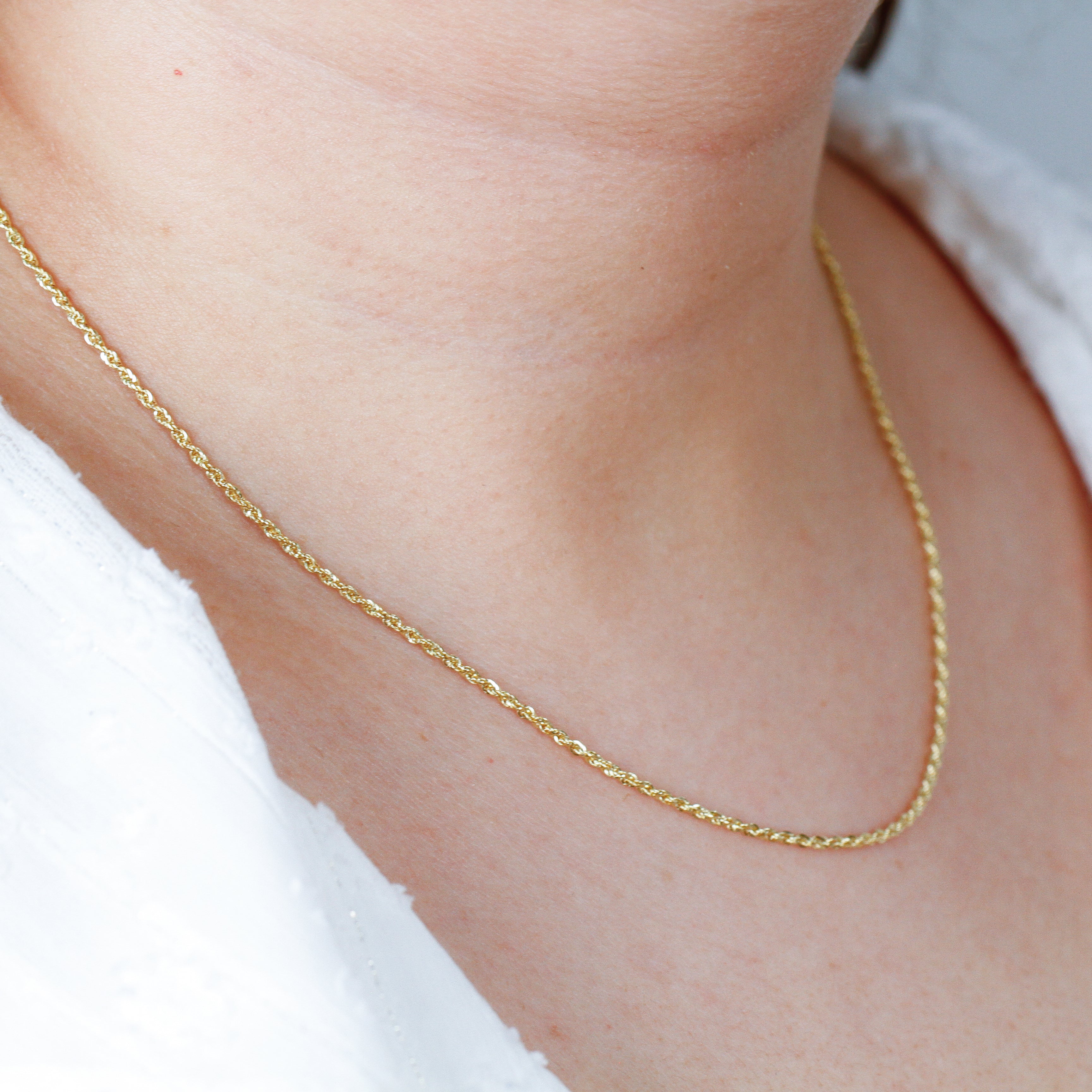 Cadena de Oro 14K Torsal Hueca Gruesa