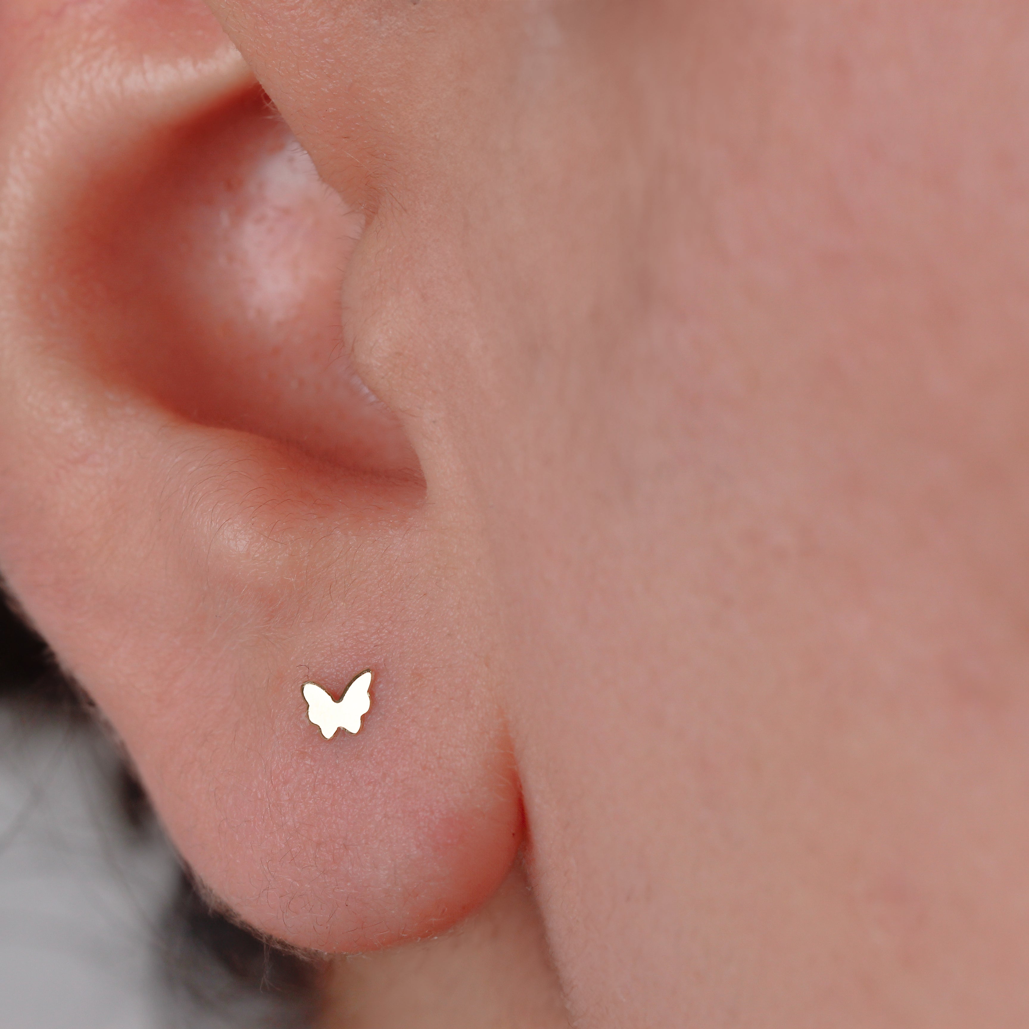 Broquel de Oro 10K Mariposita Mini