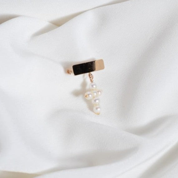 Segurito de Oro 14K con Placa y Cruz de Perlas