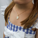 Medalla Ovalada de Virgen de Guadalupe en Madre Perla con Perlas en Perímetro - Oro 14K